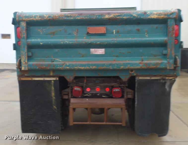 image for item BG9535 1990 International 4600 dump truck