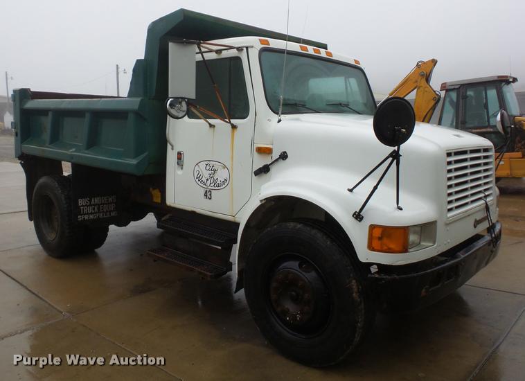 image for item BG9535 1990 International 4600 dump truck