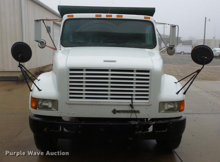 image for item BG9535 1990 International 4600 dump truck