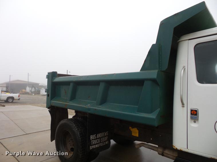image for item BG9535 1990 International 4600 dump truck