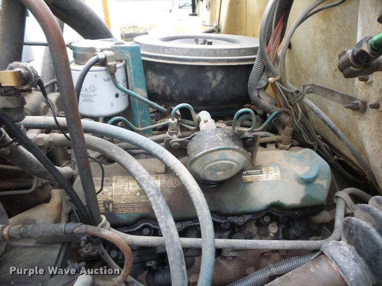 image for item BG9535 1990 International 4600 dump truck