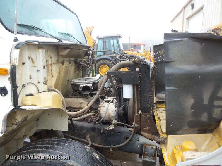 image for item BG9535 1990 International 4600 dump truck