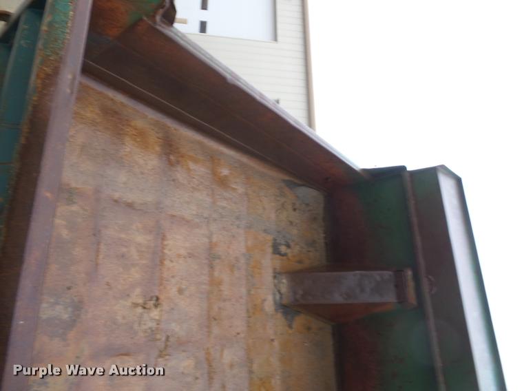 image for item BG9535 1990 International 4600 dump truck