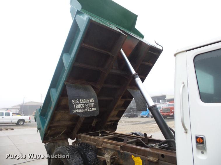 image for item BG9535 1990 International 4600 dump truck