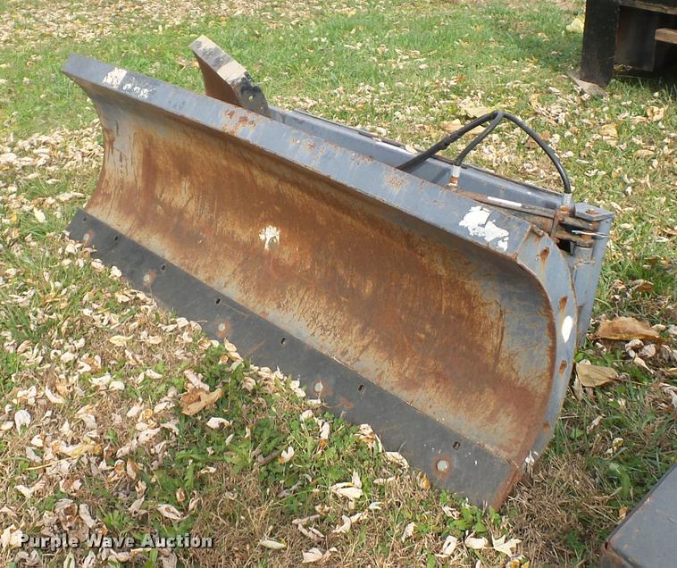 image for item BG9547 Thomas Equipment U-2039 skid steer snow plow