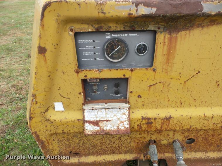 image for item BG9552 Ingersoll Rand air compressor