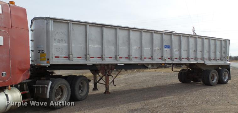 image for item BJ9293 1991 Mate end dump trailer