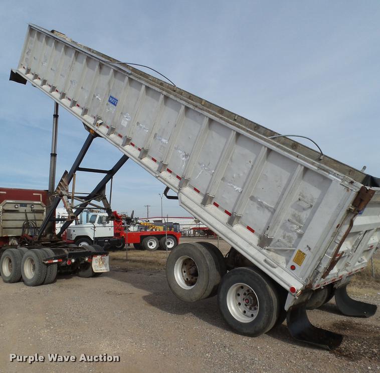 image for item BJ9293 1991 Mate end dump trailer