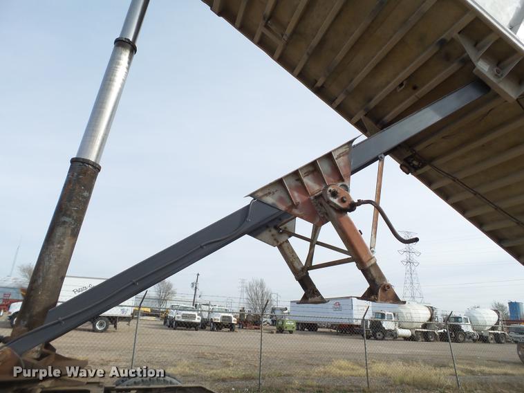 image for item BJ9293 1991 Mate end dump trailer