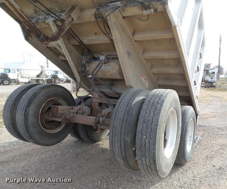 image for item BJ9293 1991 Mate end dump trailer