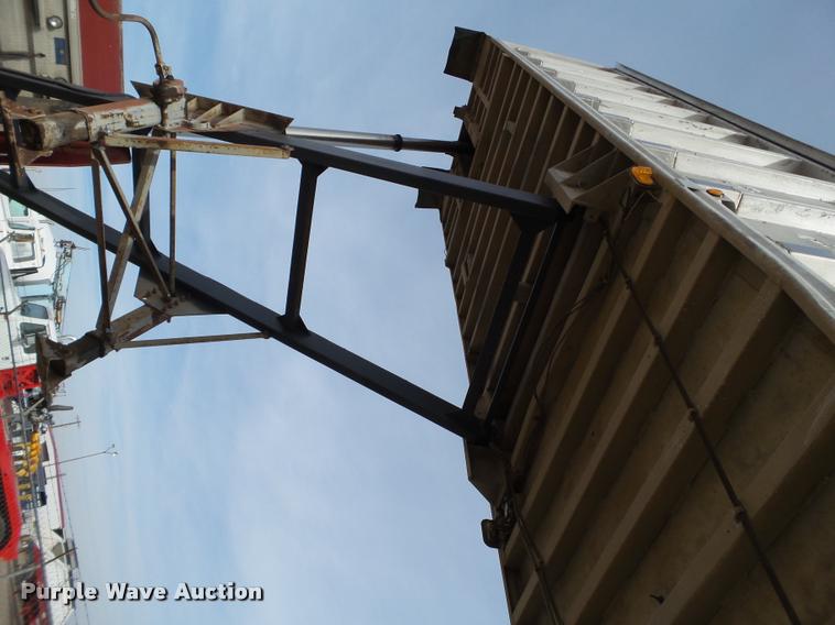 image for item BJ9293 1991 Mate end dump trailer