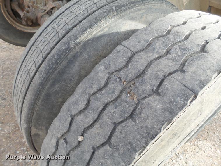 image for item BJ9293 1991 Mate end dump trailer