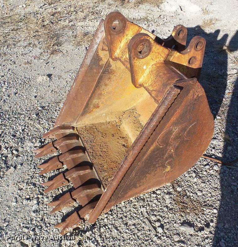 image for item BR9001 Gannon backhoe bucket