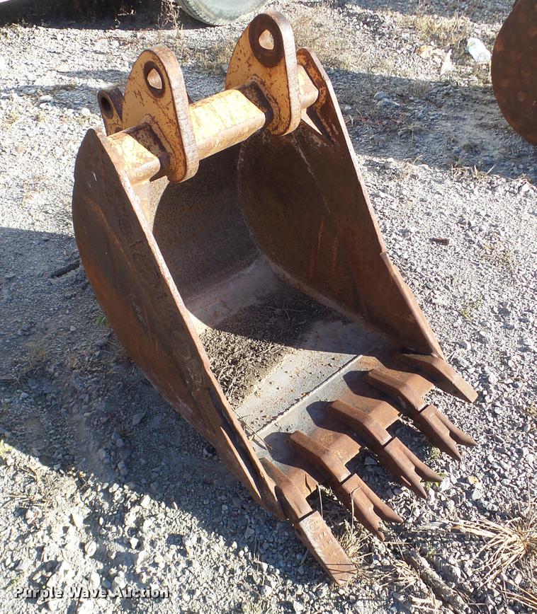 image for item BR9002 Backhoe bucket