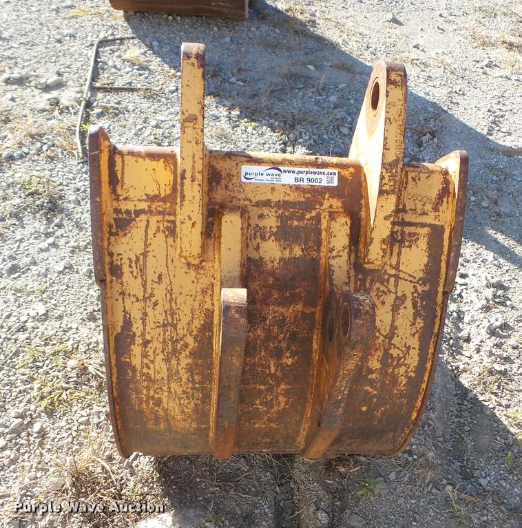 image for item BR9002 Backhoe bucket