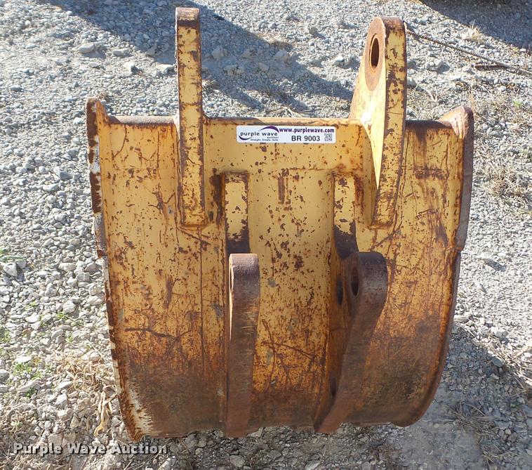 image for item BR9003 Backhoe bucket