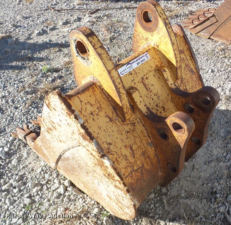image for item BR9003 Backhoe bucket