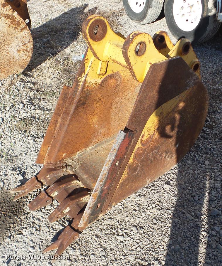 image for item BR9004 Backhoe bucket