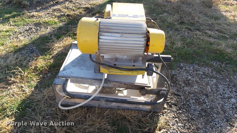 image for item BW9649 QEP 60010 tile saw