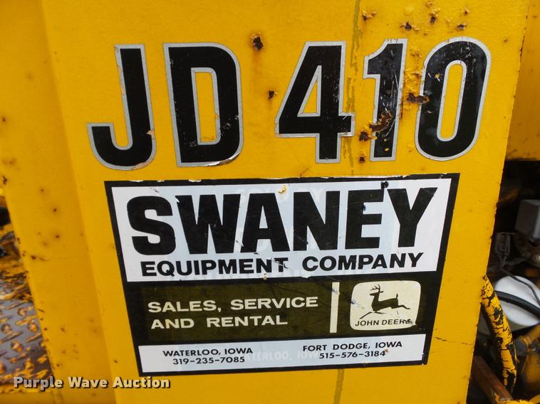 image for item BZ9956 1976 John Deere 410 backhoe