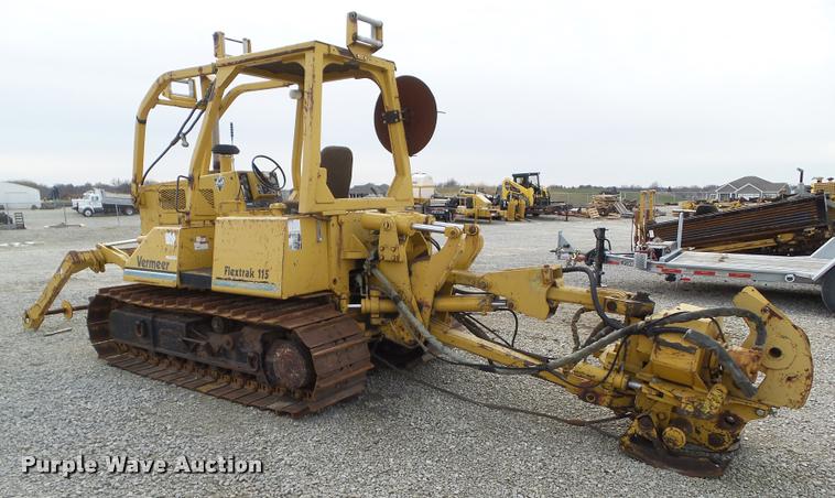 image for item BZ9959 1997 Vermeer RC6000 Flextrak 115 vibratory plow