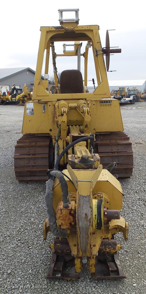 image for item BZ9959 1997 Vermeer RC6000 Flextrak 115 vibratory plow