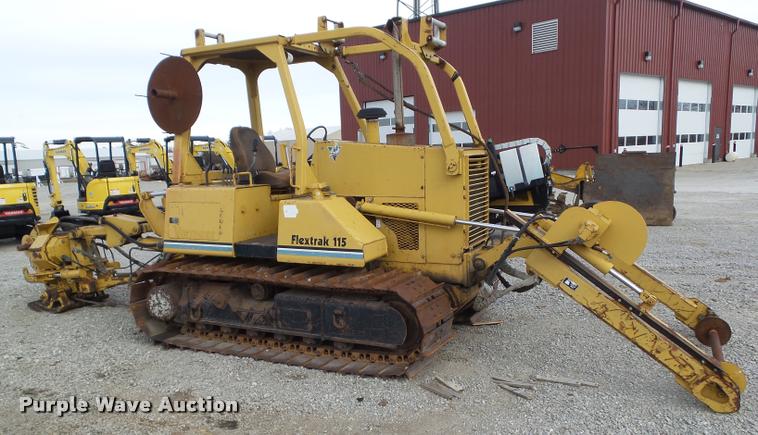 image for item BZ9959 1997 Vermeer RC6000 Flextrak 115 vibratory plow