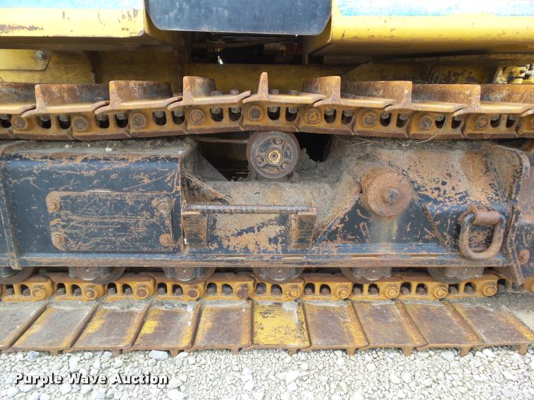 image for item BZ9959 1997 Vermeer RC6000 Flextrak 115 vibratory plow