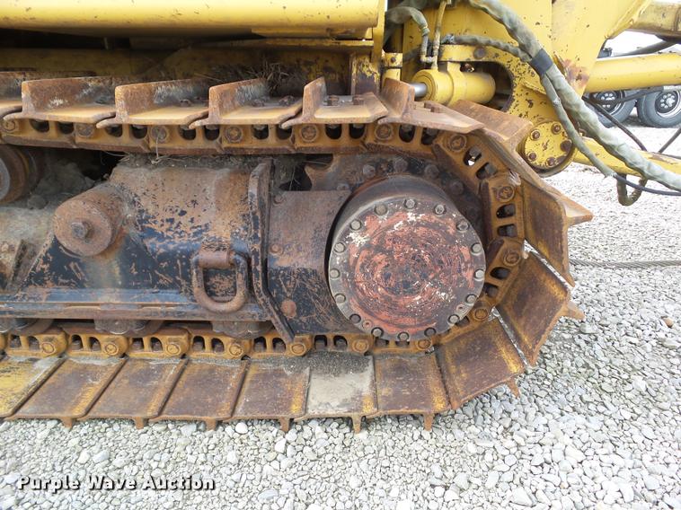 image for item BZ9959 1997 Vermeer RC6000 Flextrak 115 vibratory plow