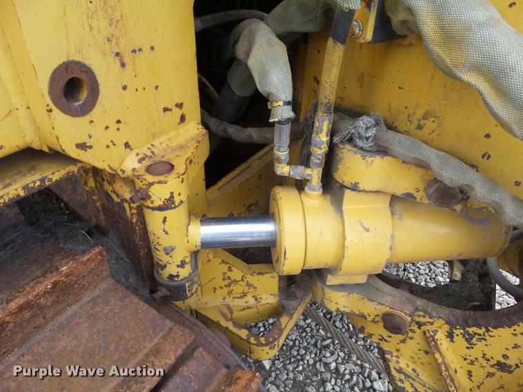 image for item BZ9959 1997 Vermeer RC6000 Flextrak 115 vibratory plow