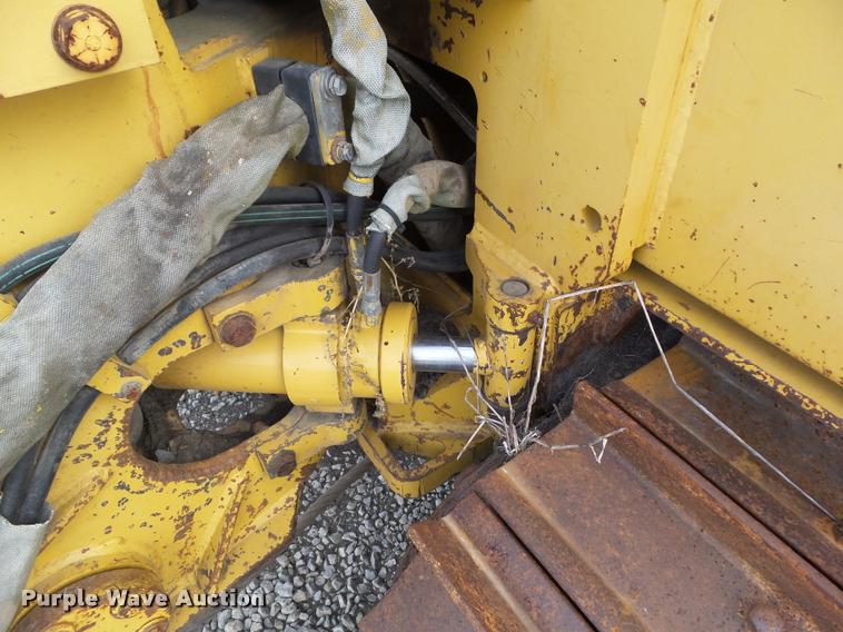 image for item BZ9959 1997 Vermeer RC6000 Flextrak 115 vibratory plow