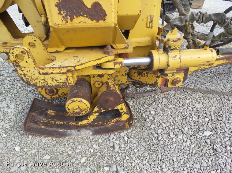 image for item BZ9959 1997 Vermeer RC6000 Flextrak 115 vibratory plow