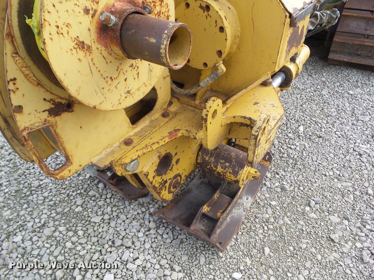 image for item BZ9959 1997 Vermeer RC6000 Flextrak 115 vibratory plow