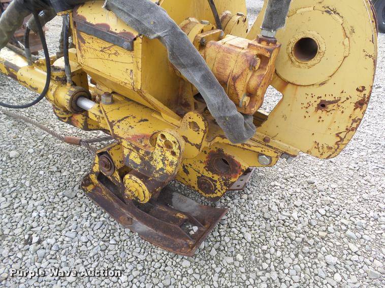 image for item BZ9959 1997 Vermeer RC6000 Flextrak 115 vibratory plow