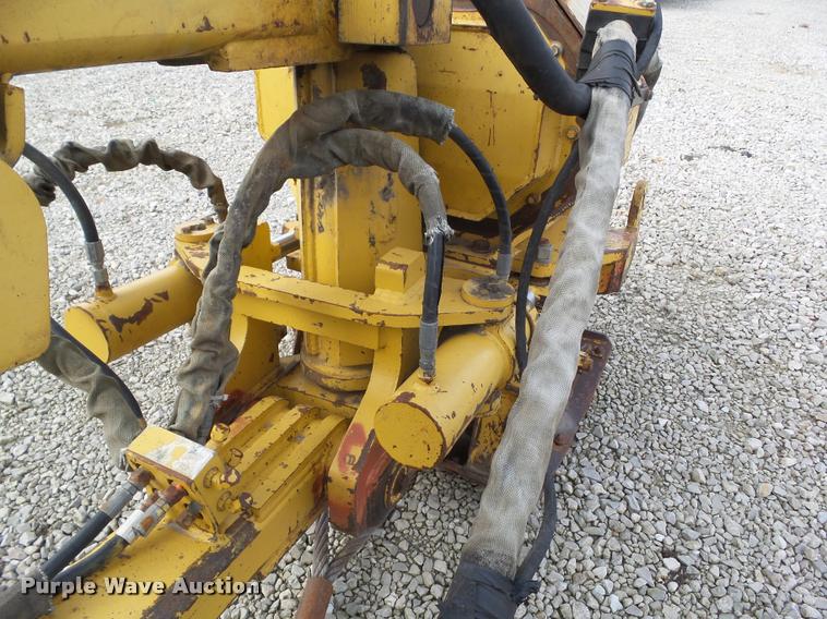 image for item BZ9959 1997 Vermeer RC6000 Flextrak 115 vibratory plow