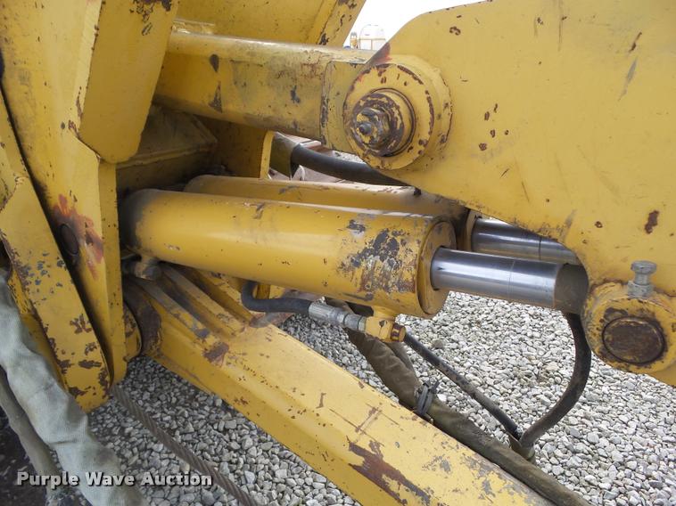 image for item BZ9959 1997 Vermeer RC6000 Flextrak 115 vibratory plow