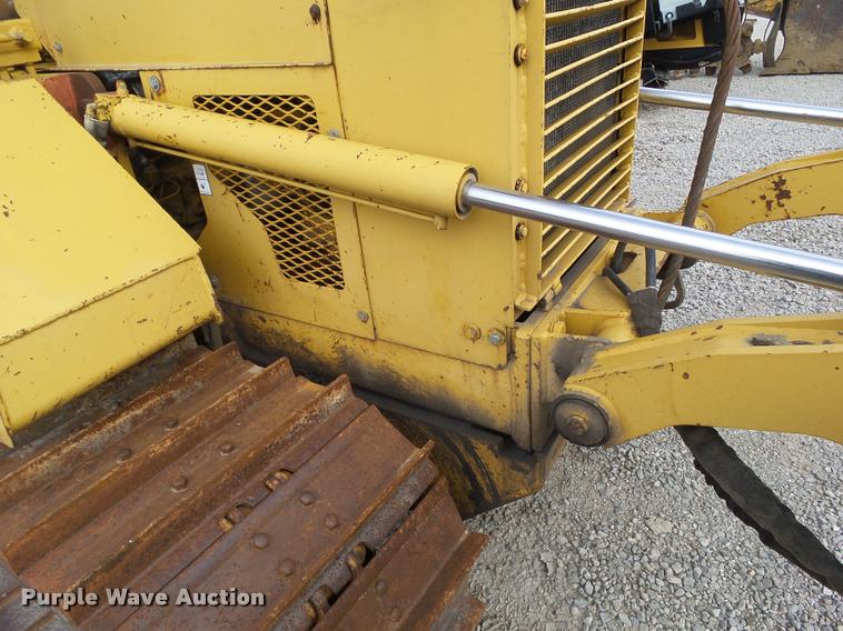 image for item BZ9959 1997 Vermeer RC6000 Flextrak 115 vibratory plow