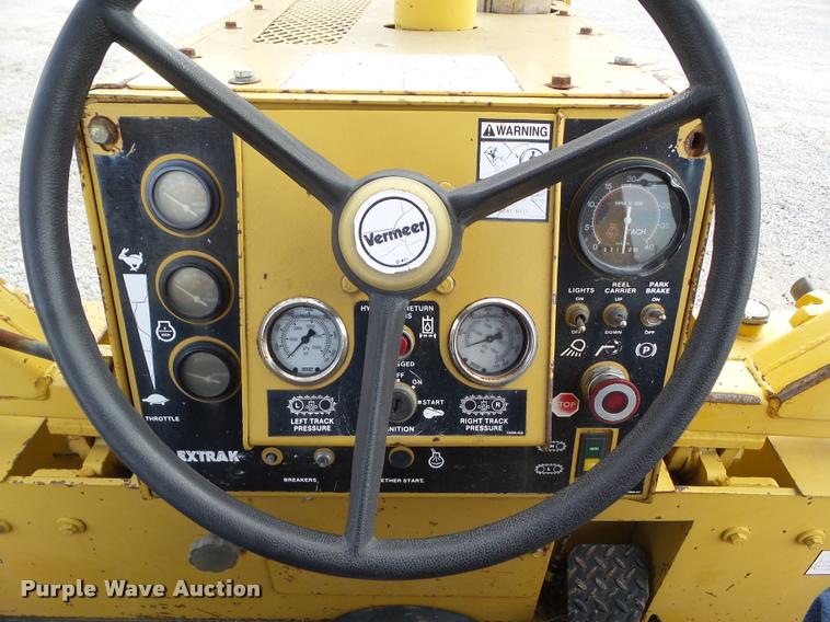 image for item BZ9959 1997 Vermeer RC6000 Flextrak 115 vibratory plow