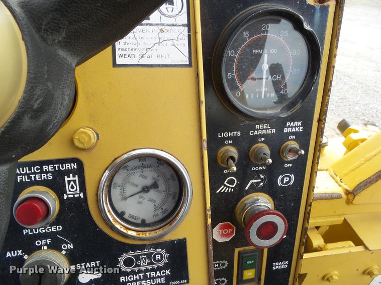 image for item BZ9959 1997 Vermeer RC6000 Flextrak 115 vibratory plow