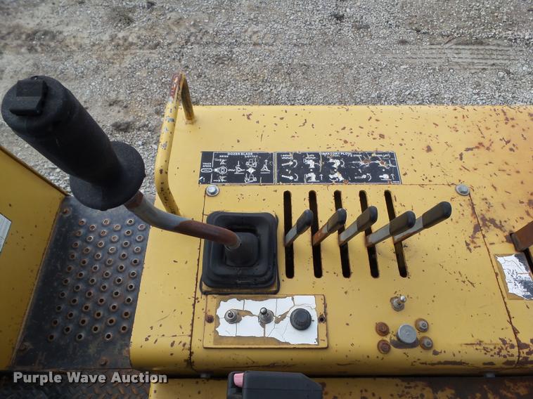 image for item BZ9959 1997 Vermeer RC6000 Flextrak 115 vibratory plow