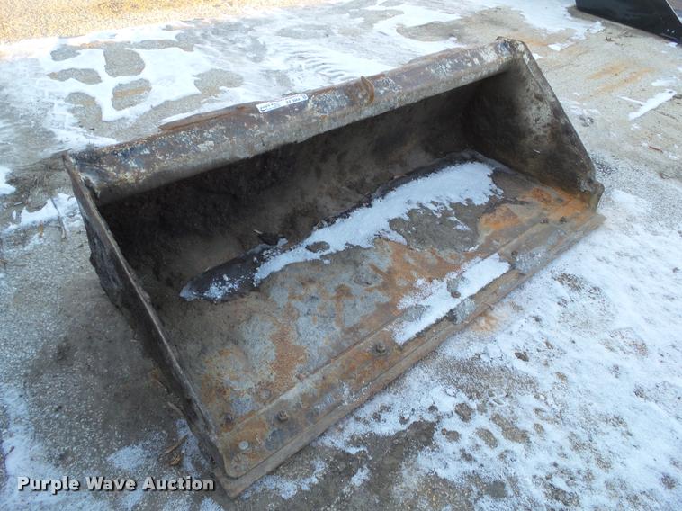 image for item BZ9964 Skid steer bucket
