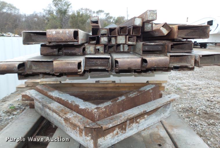 image for item CA9329 Concrete forms