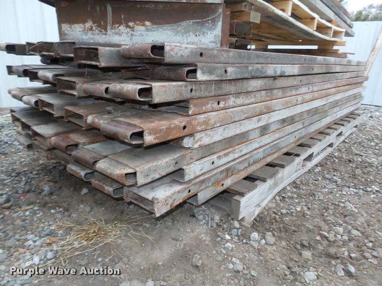 image for item CA9329 Concrete forms