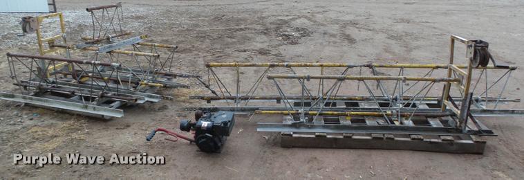 image for item CA9331 Vibrating concrete screed