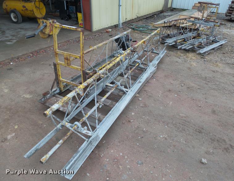 image for item CA9331 Vibrating concrete screed