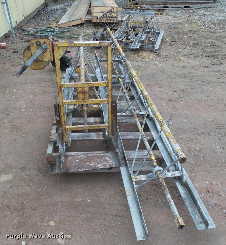 image for item CA9331 Vibrating concrete screed