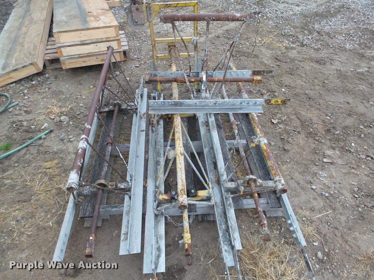 image for item CA9331 Vibrating concrete screed