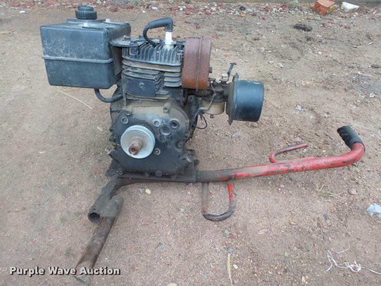 image for item CA9331 Vibrating concrete screed