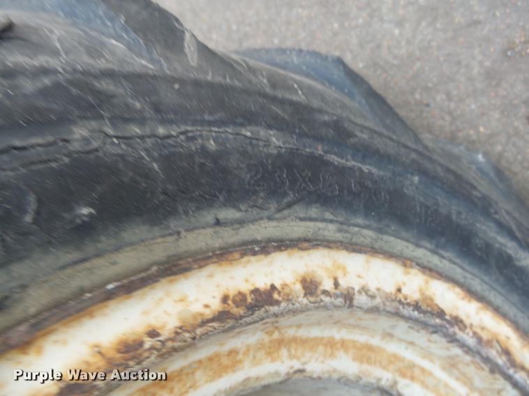 image for item CA9332 Ditch Witch M422 trencher