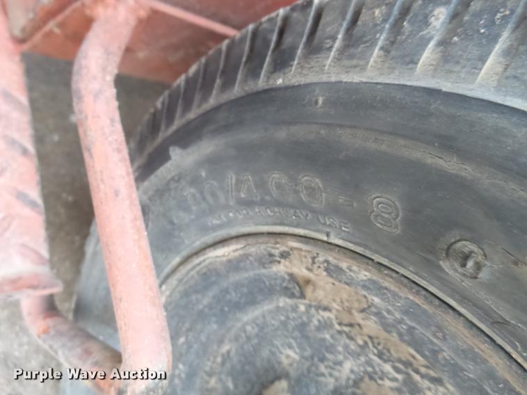 image for item CA9332 Ditch Witch M422 trencher